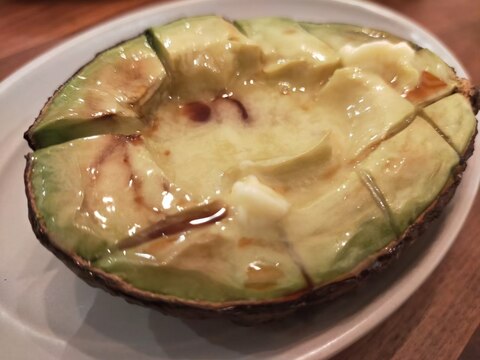 簡単☆ホクッ!トロッ!焼きアボカド